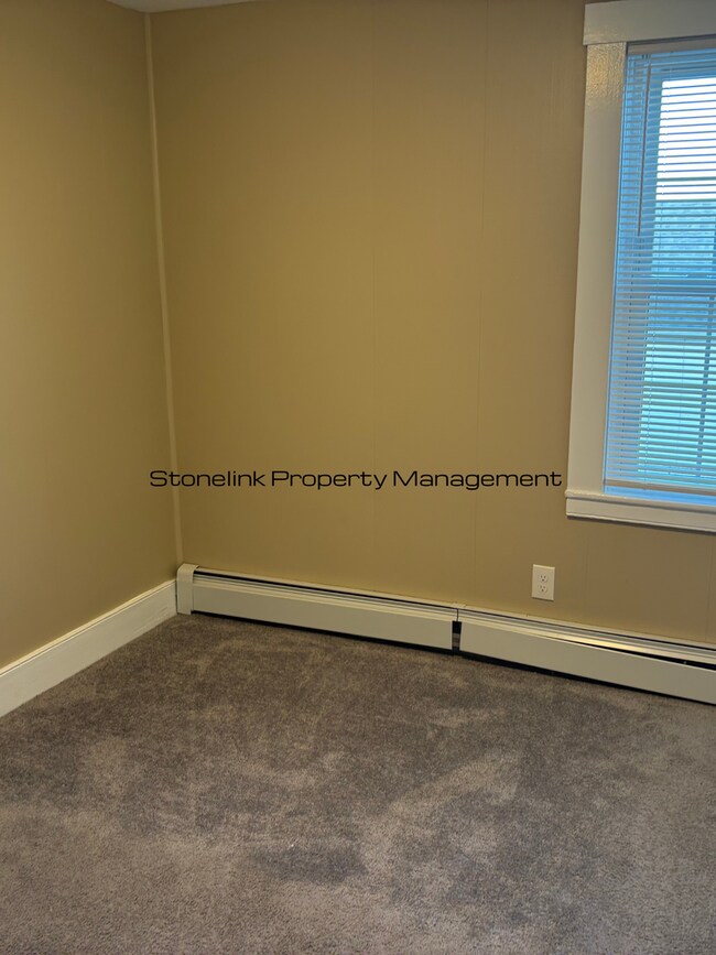 Building Photo - 37 Congregational St