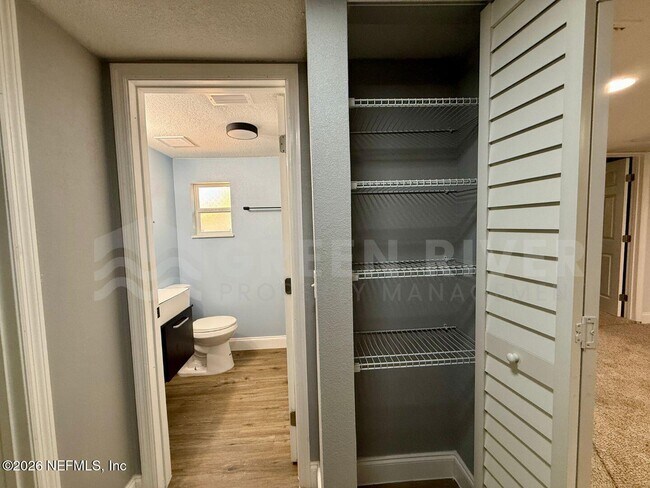 Building Photo - 403 Highland Ave S