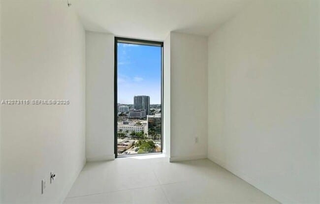 Building Photo - 501 NE 31st St