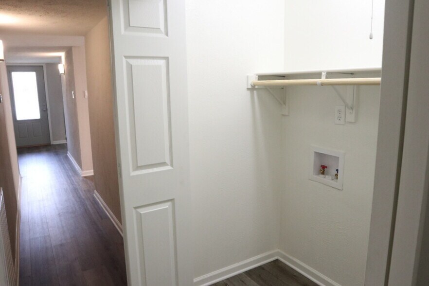 Building Photo - 4813 Wagner Dr
