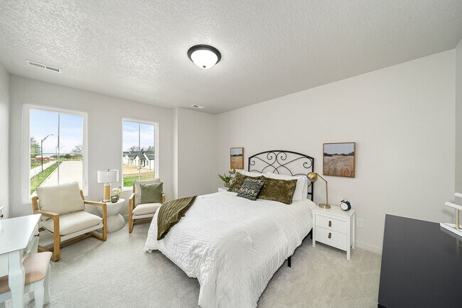 Building Photo - MODERN FINISHES!! 3 Bedroom, 2.5 Bathroom Home in Knoxville!