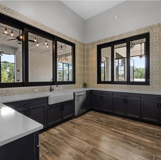 Building Photo - 6733 Huntleigh Hammock Rd