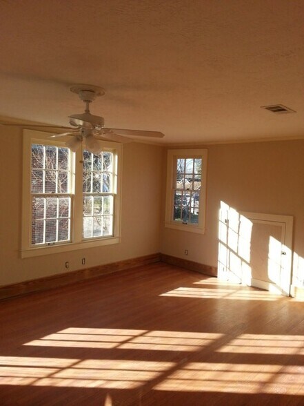 Building Photo - 2525 Liberty