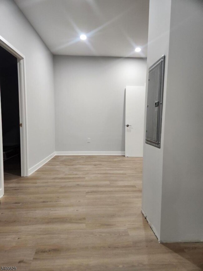 Building Photo - 111 Mulberry St