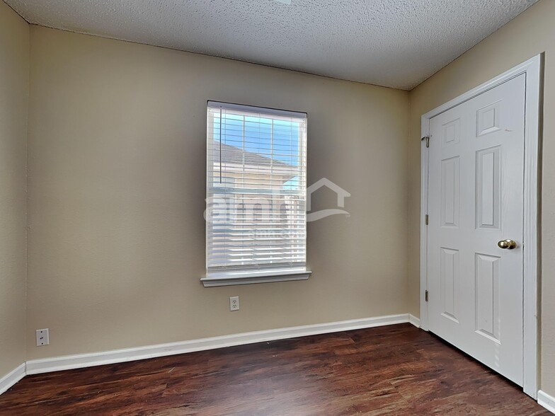 Building Photo - 64 Cordage Cir