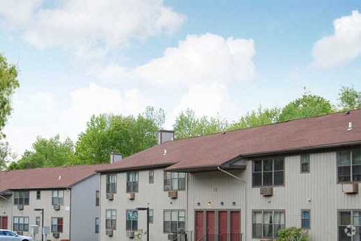 Building Photo - McGuire's Grove