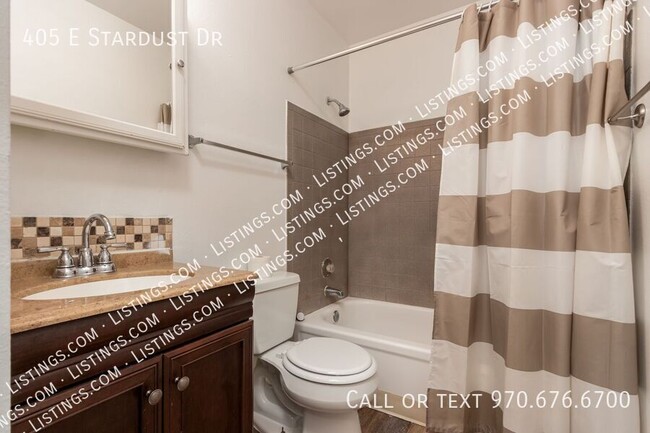 Building Photo - 405 E Stardust Dr
