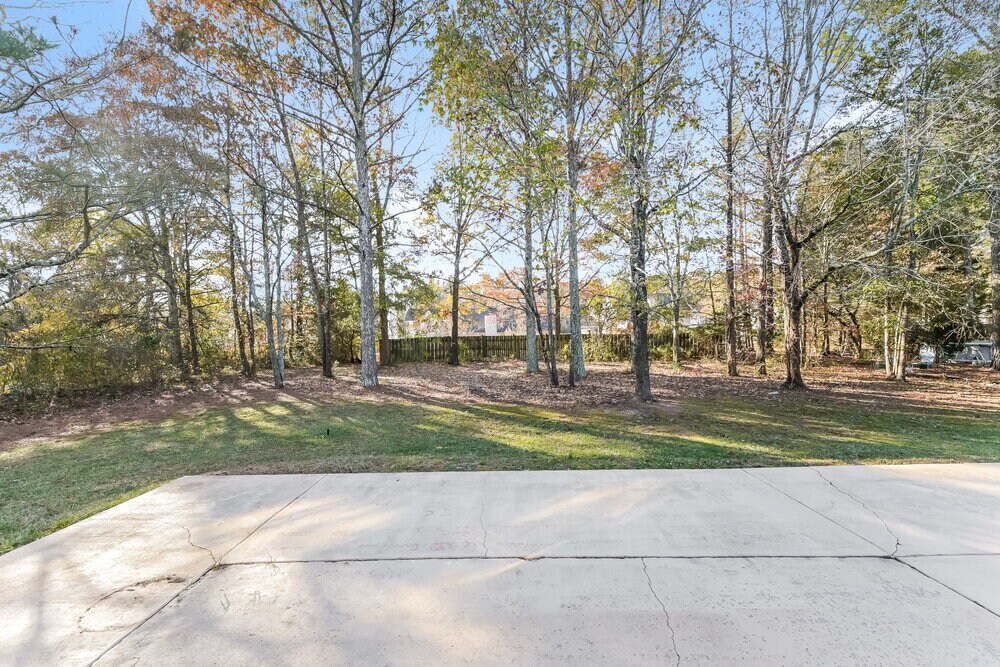 Building Photo - 330 Fieldstone Ln