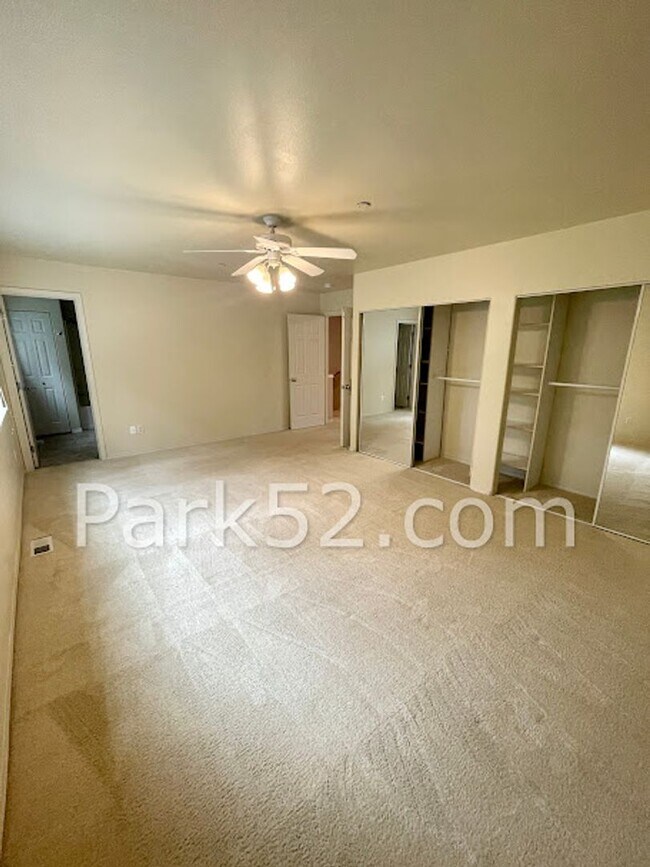 Building Photo - Dog Friendly - 3 Bedroom DuPont Single Fam...