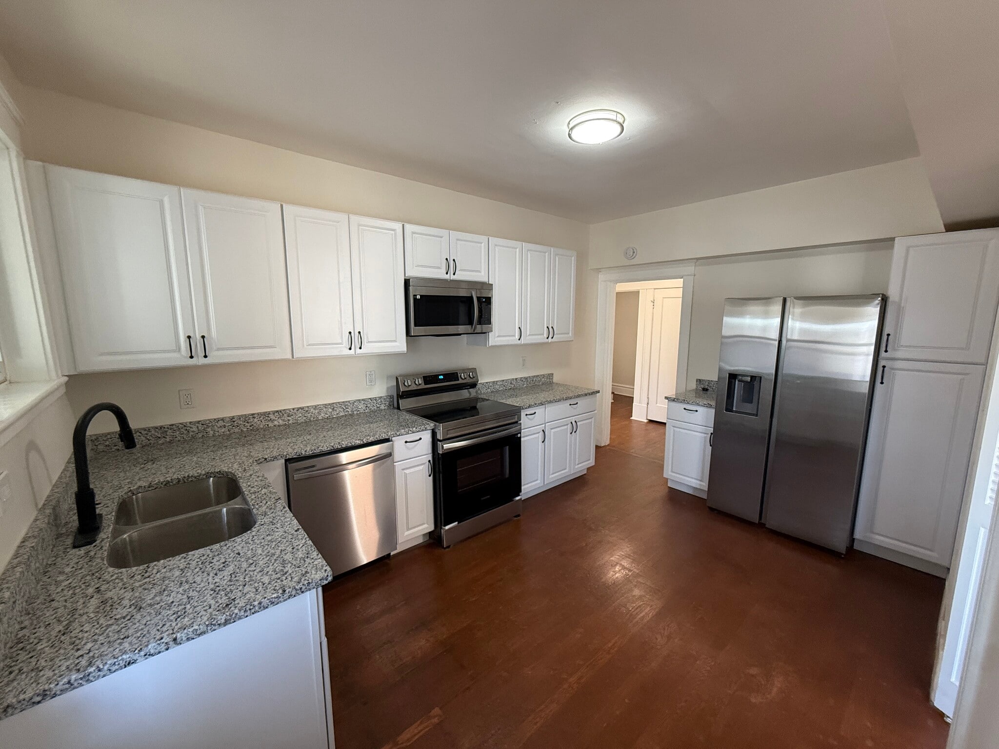 Brand new kitchen - 3068 Bellerive Dr