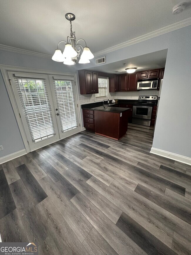 Building Photo - 35 Villa Ct SE