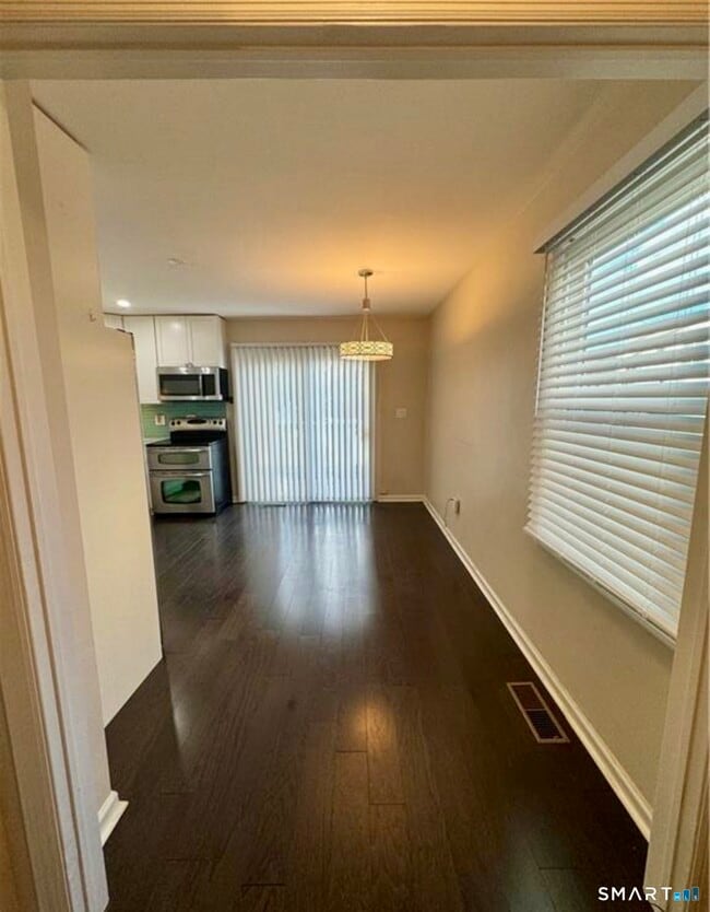 Building Photo - 41 Nash Pl