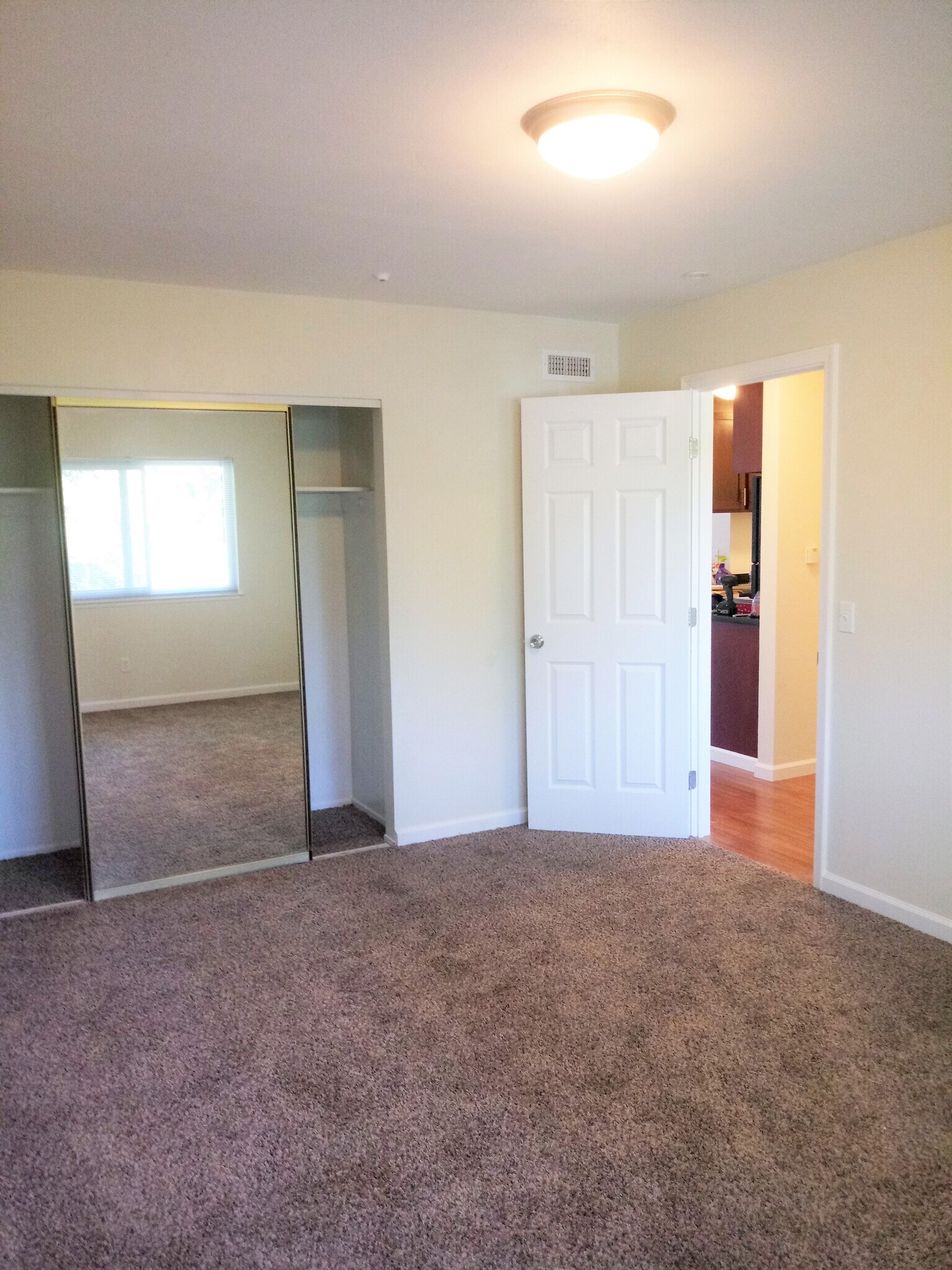 Building Photo - 2324 Heidi Pl