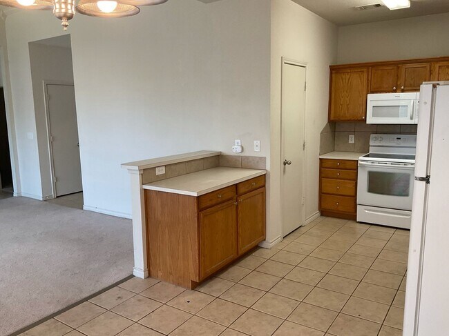 Building Photo - 800-804 Quarter Horse Trail