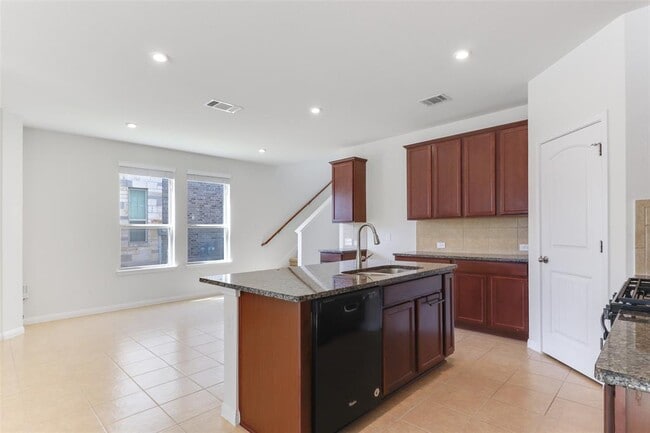 Building Photo - 2912 Cotton Gin Dr