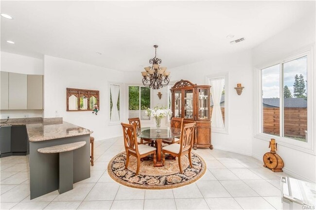 Building Photo - 5206 Topeka Dr