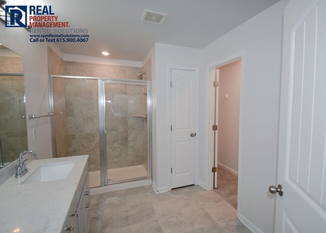 Building Photo - Gorgeous 3BR/2.5BA townhome w/ garage, w/dryer hookups, triple Rockvale schools!