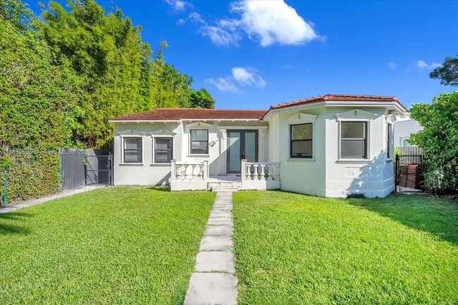 Primary Photo - 4575 Post Ave