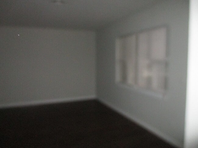 Building Photo - 3 Bedroom home in Sherwood Forest - VOUCHE...