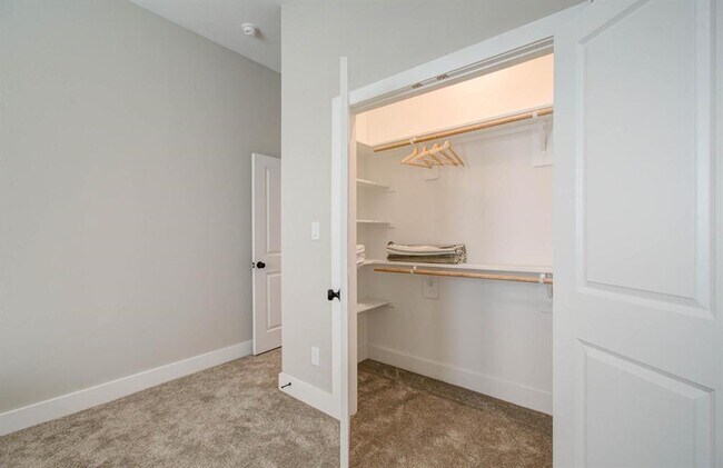 Building Photo - 4205 Stassen St