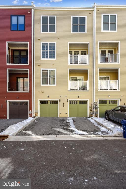 Building Photo - 1222 Main Line Blvd