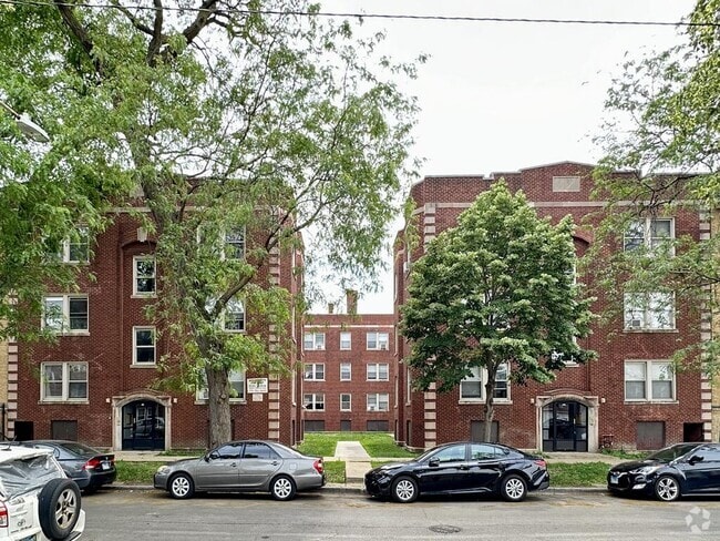 Building Photo - 4027 W Melrose St