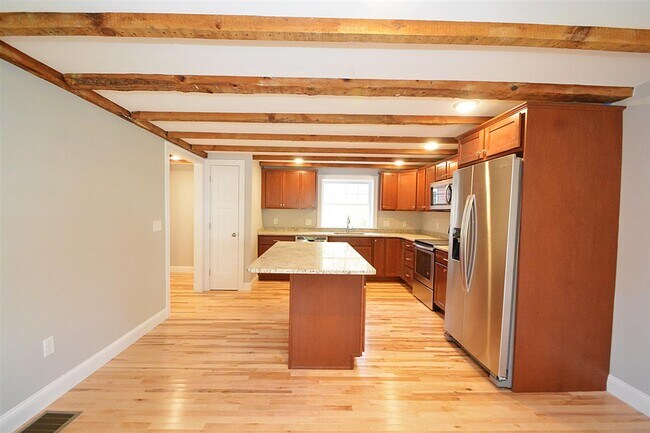 Building Photo - 53 1st NH Turnpike