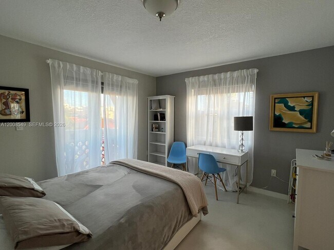 Building Photo - 227 Michigan Ave