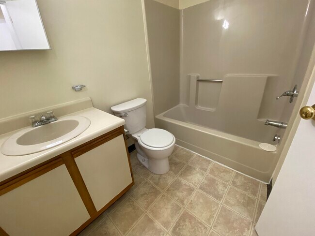 Building Photo - 145 Eastern Ave