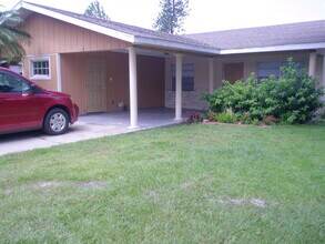 Building Photo - Newly renovated 2 bedroom duplex in Braden...