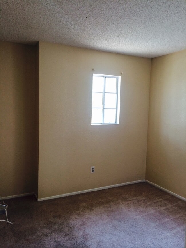 Building Photo - 12040 Ocotillo Dr