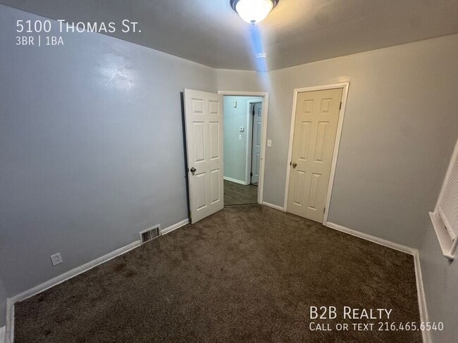 Building Photo - 5100 Thomas St