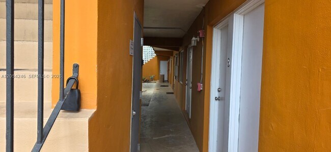 Building Photo - 7901 SW 64th St