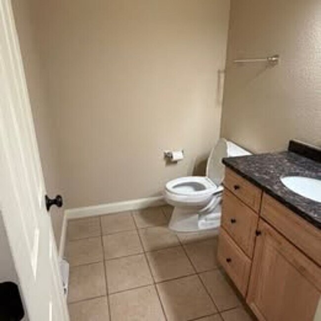 Building Photo - Luxury Living in Historic Brewer’s Hill 2010 N Buffum St. | 3 Bed, 2.5 Bath + Loft | $2,695/mo