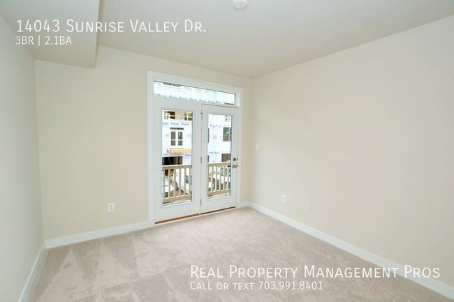 Building Photo - 14043 Sunrise Valley Dr