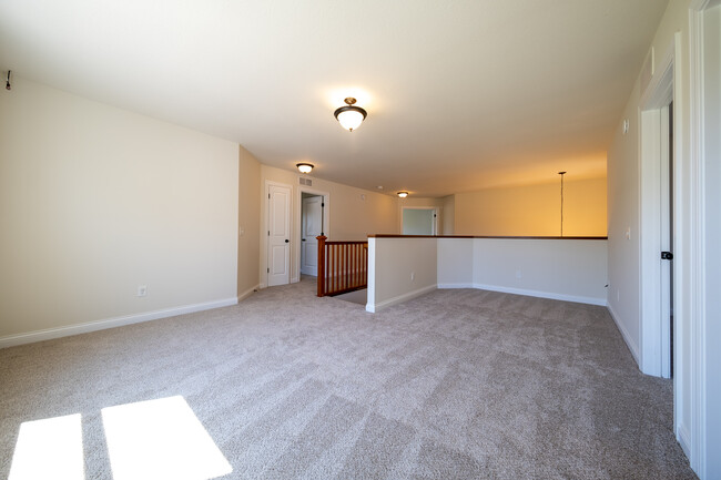 Building Photo - 5007 Merrimac Ln N