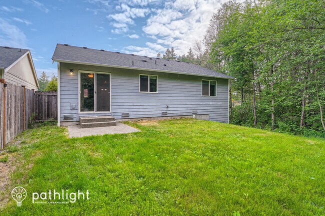 Building Photo - 10012 200th St E, Graham, WA, 98338