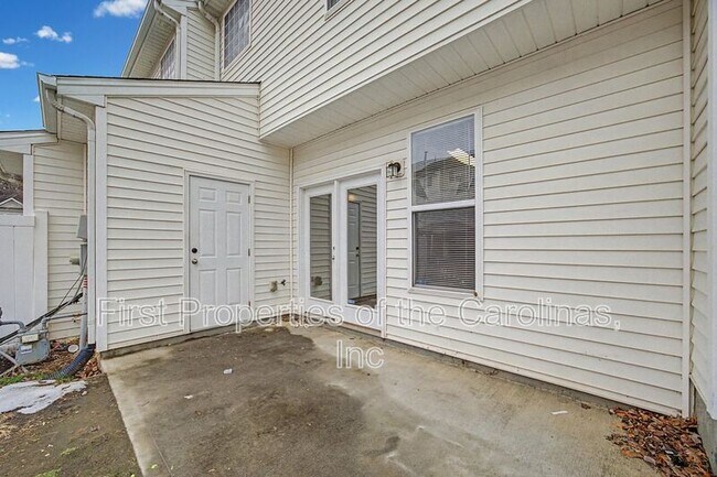 Building Photo - 7371 Laurel Valley Rd