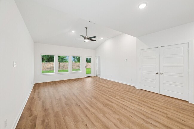 Building Photo - 5847 Sunrise Btm Ln