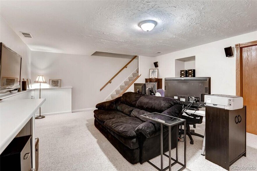 Building Photo - 5060 E Hinsdale Pl