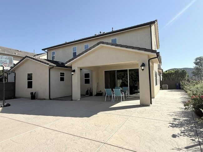 Building Photo - 2757 Overlook Point Dr
