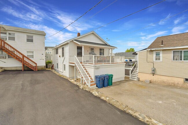 Building Photo - 9 N St