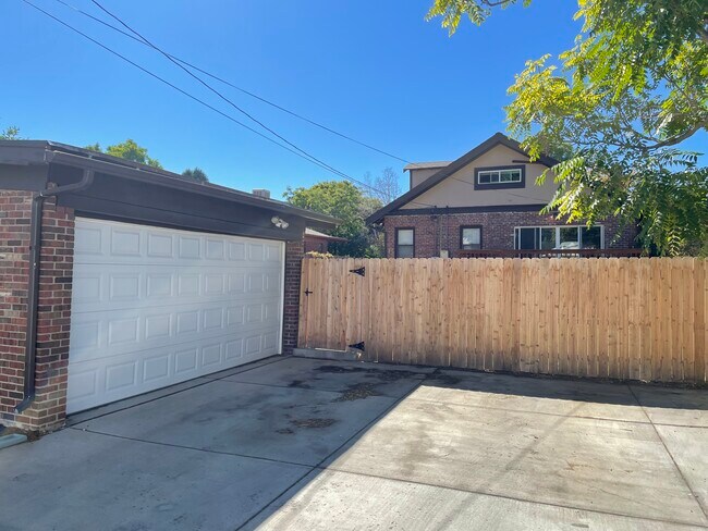 Building Photo - 1246 Jackson St