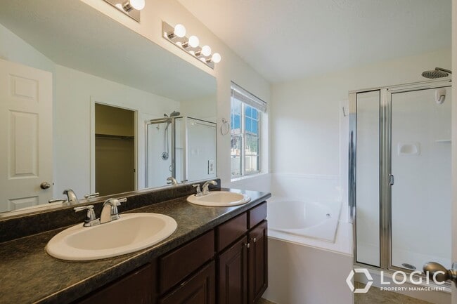 Building Photo - 7673 Decrescendo Dr