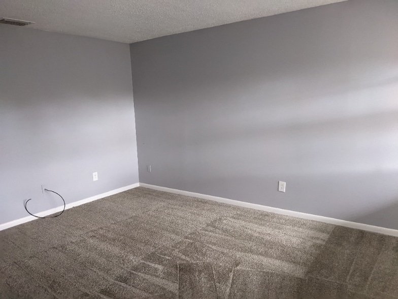 Building Photo - 3215 Baird Ave