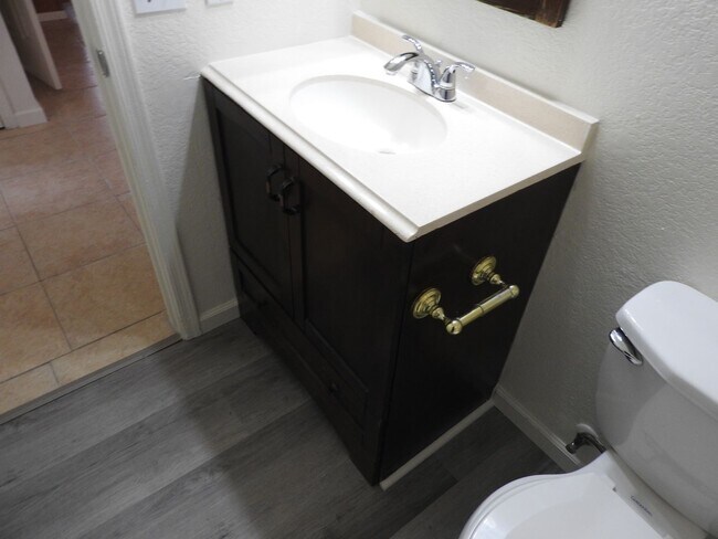 Building Photo - Three bedroom home