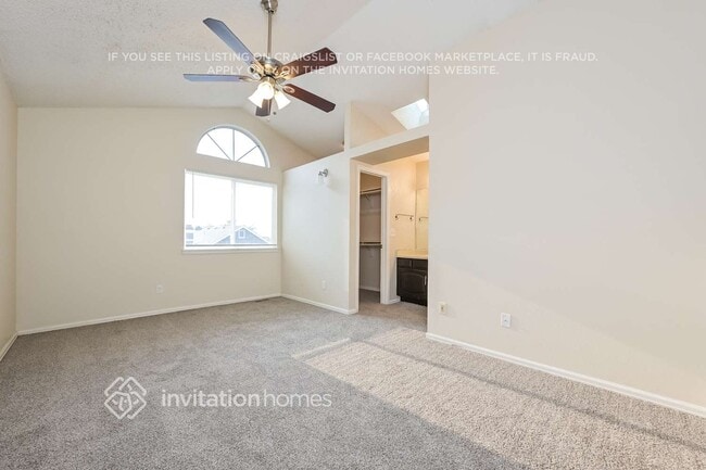 Building Photo - 4923 N Wildflowers Way