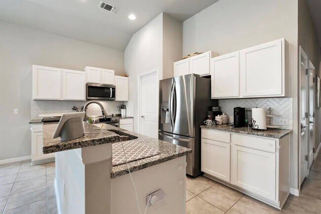 Building Photo - 9925 Comely Bnd