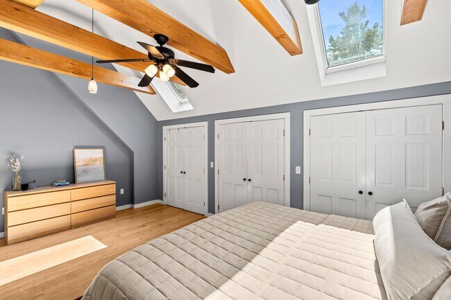 Building Photo - 4 Moccasin Ln