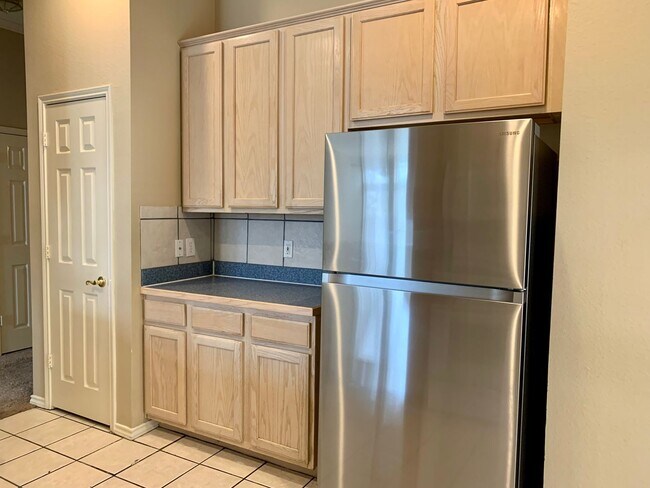 Building Photo - Cavender